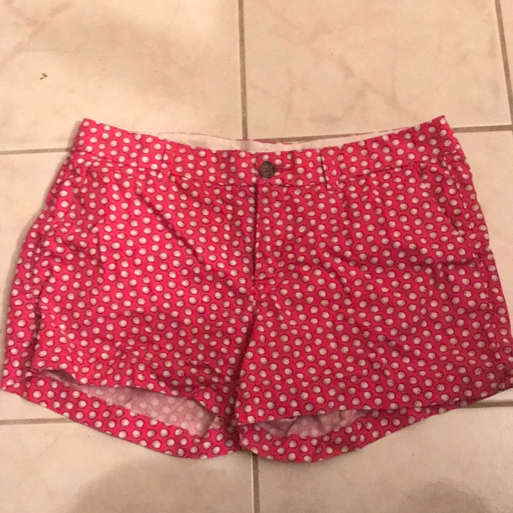 Printed khaki shorts